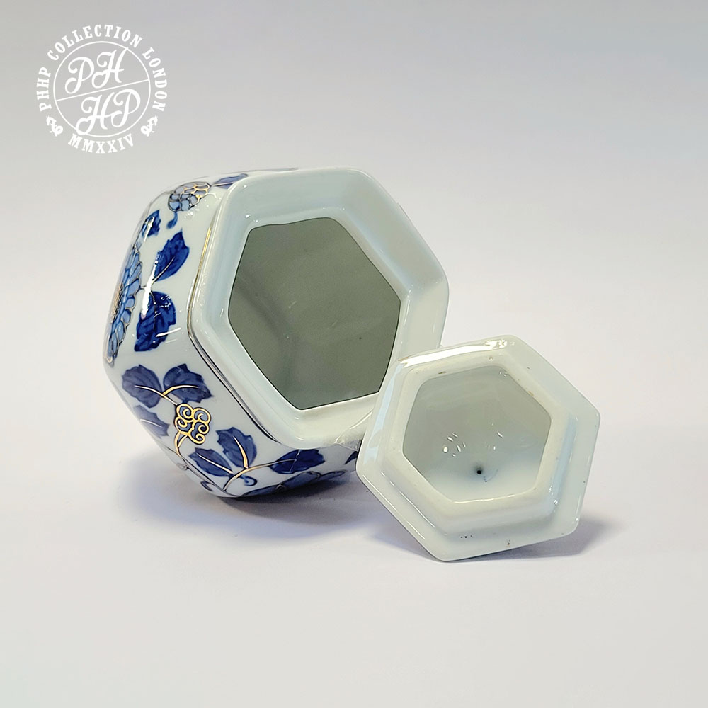 GOLD RIMMED SUN FLOWER